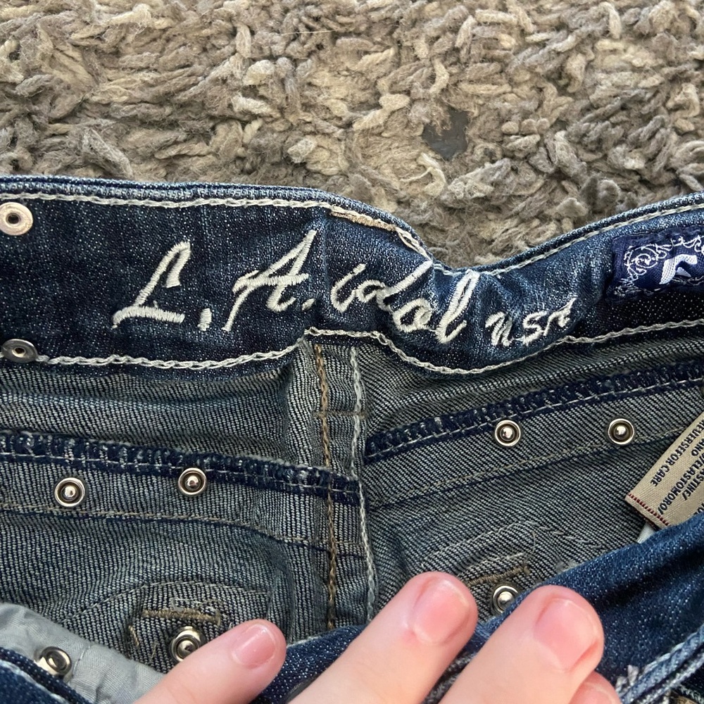 Never worn great looking jeans with amazing pockets